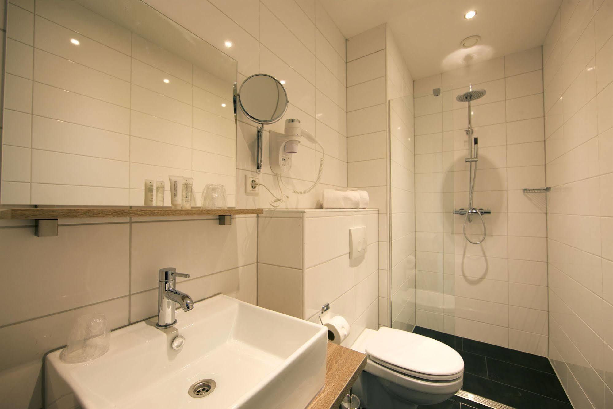 Camp-Inn Hotel Amsterdam Dış mekan fotoğraf
